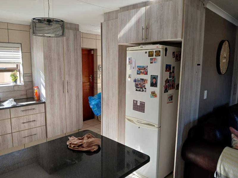 4 Bedroom Property for Sale in Reebok Western Cape
